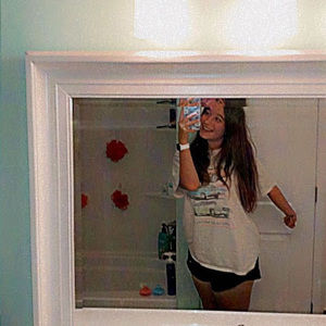 Meet your Posher, Hailey